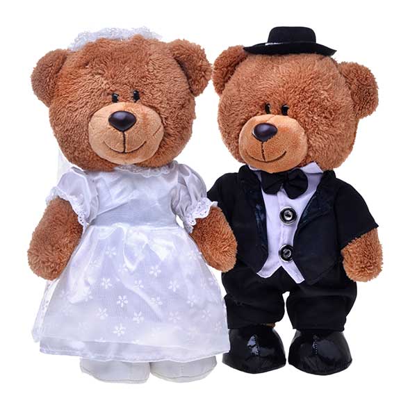 Four Things to Consider Before Launching a Wedding Website